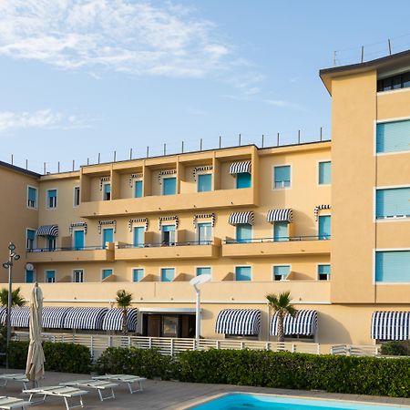 Hotel Stella Marina Marina di Cecina Bagian luar foto