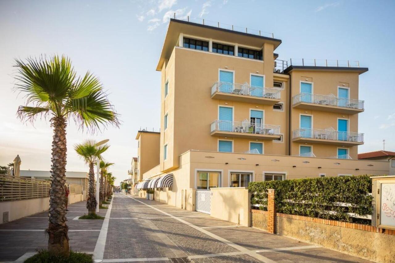 Hotel Stella Marina Marina di Cecina Bagian luar foto