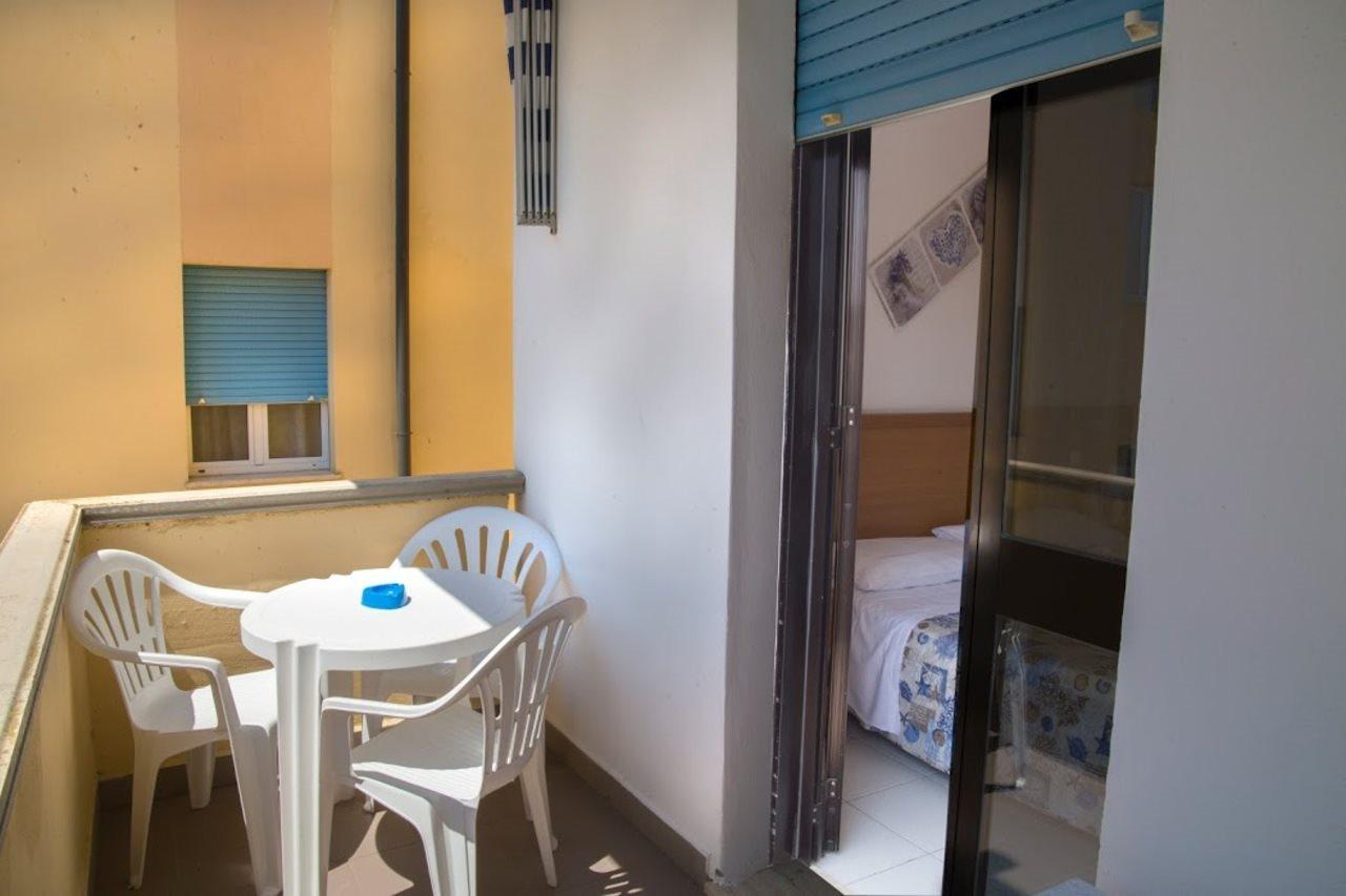 Hotel Stella Marina Marina di Cecina Bagian luar foto