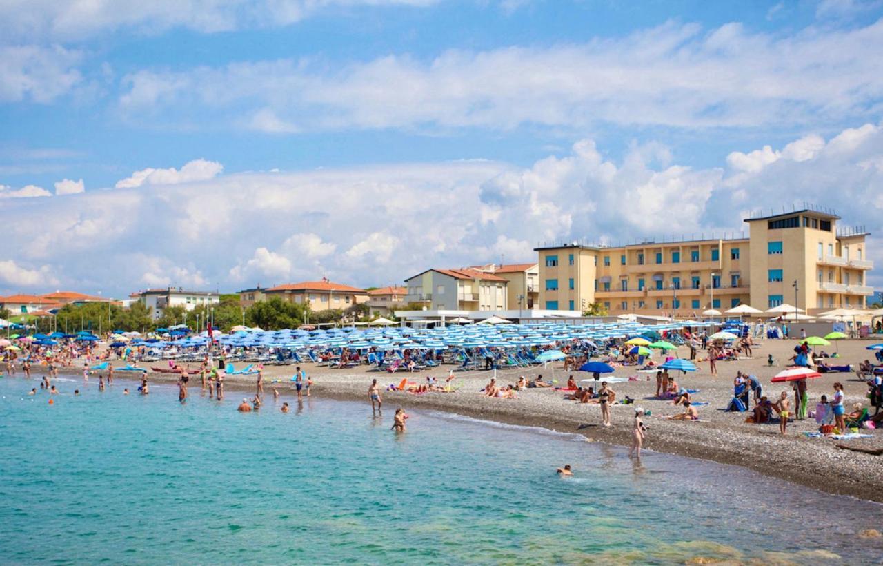 Hotel Stella Marina Marina di Cecina Bagian luar foto