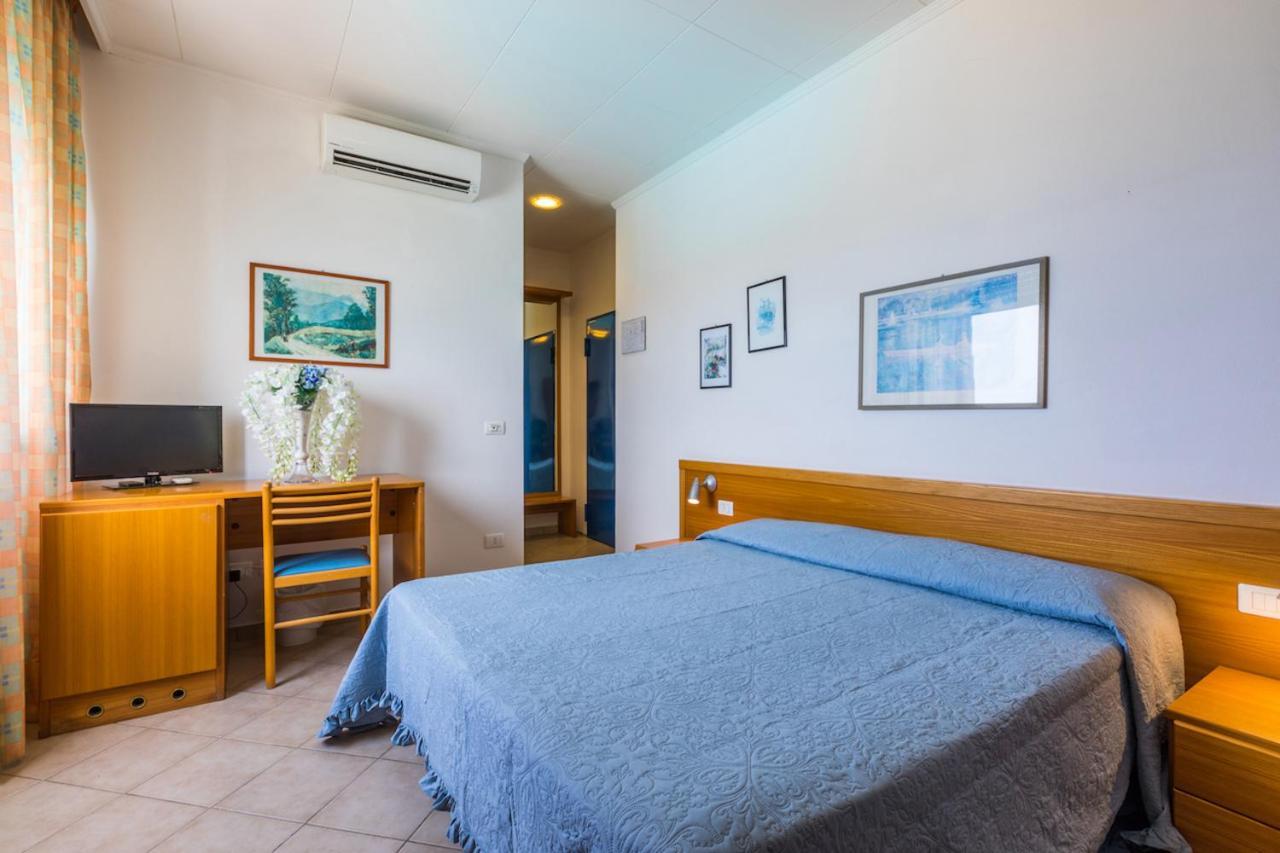 Hotel Stella Marina Marina di Cecina Bagian luar foto
