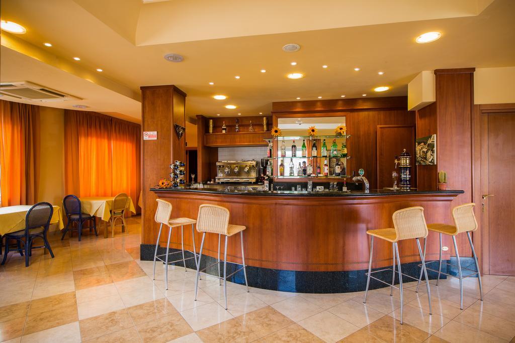 Hotel Stella Marina Marina di Cecina Bagian luar foto