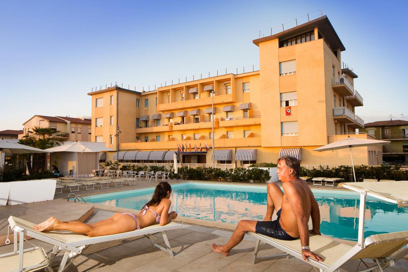 Hotel Stella Marina Marina di Cecina Bagian luar foto