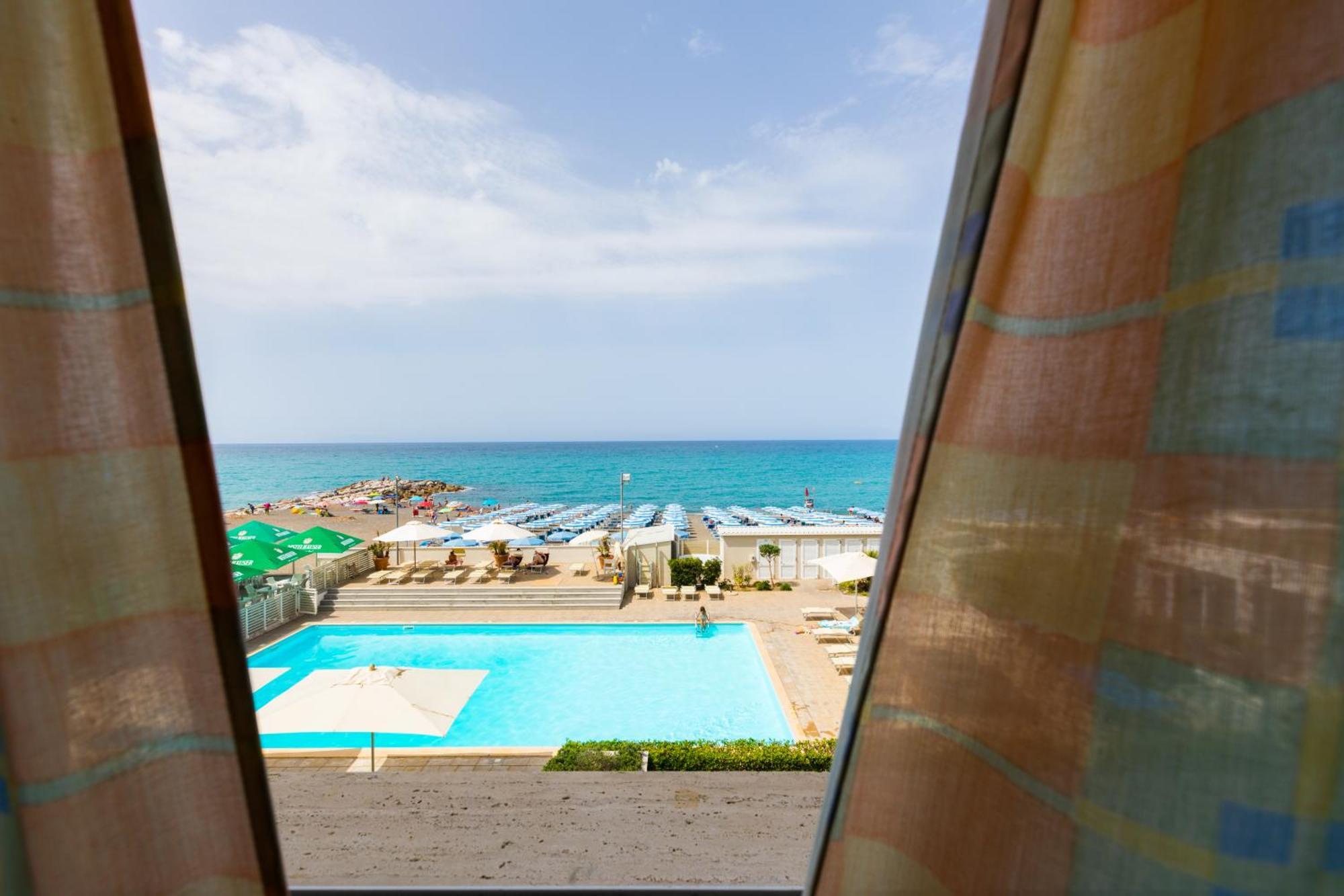 Hotel Stella Marina Marina di Cecina Bagian luar foto