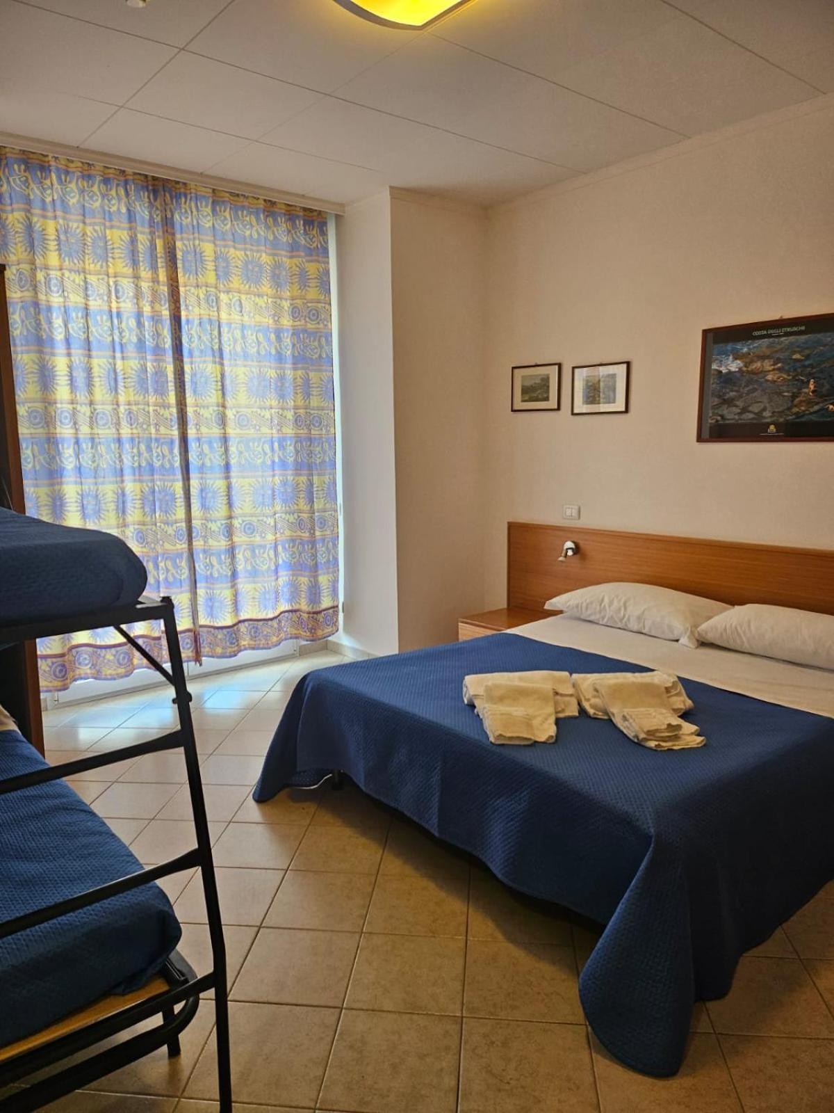 Hotel Stella Marina Marina di Cecina Bagian luar foto